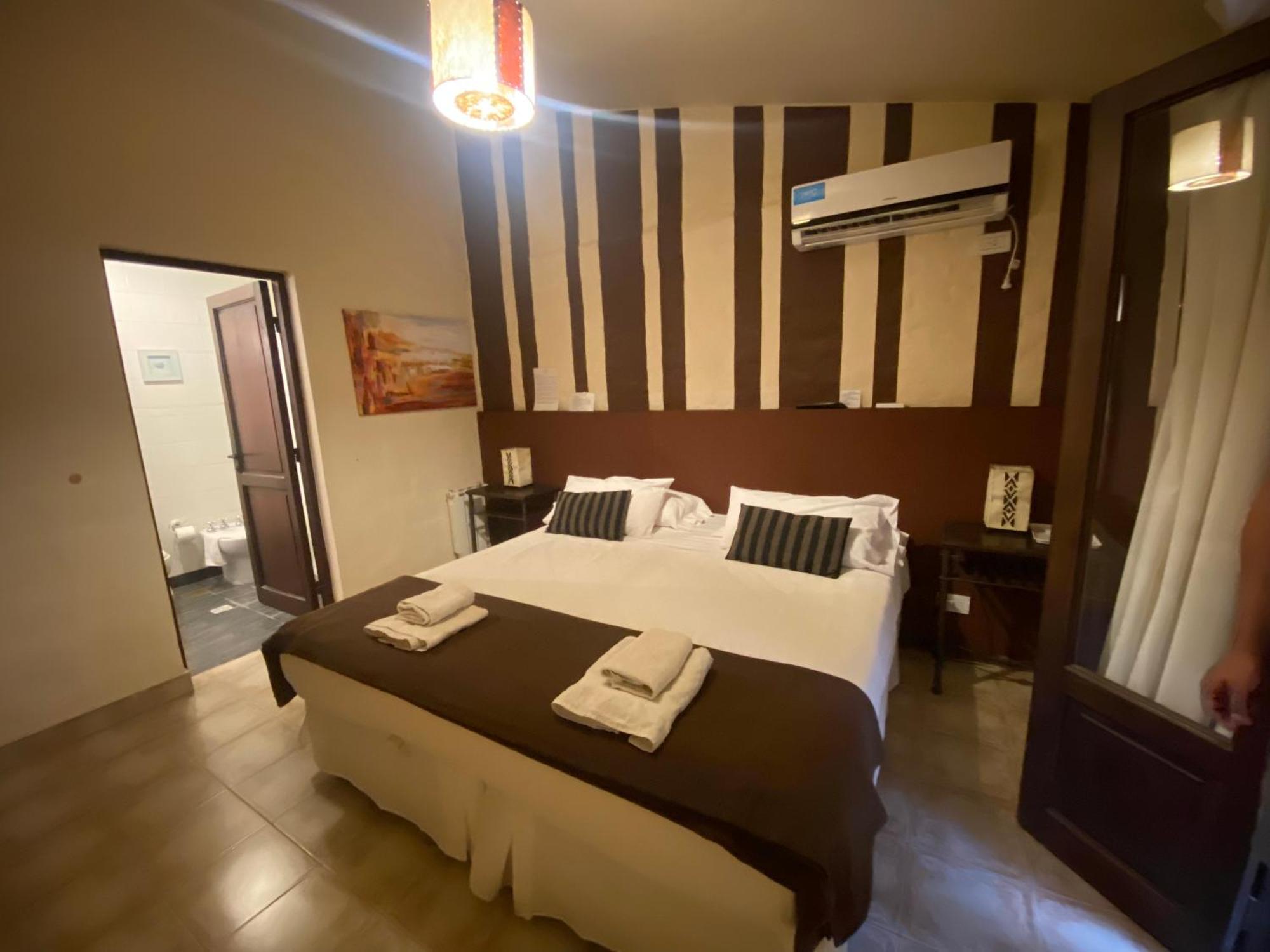 Hotel Las Chirimoyas Salta Eksteriør billede
